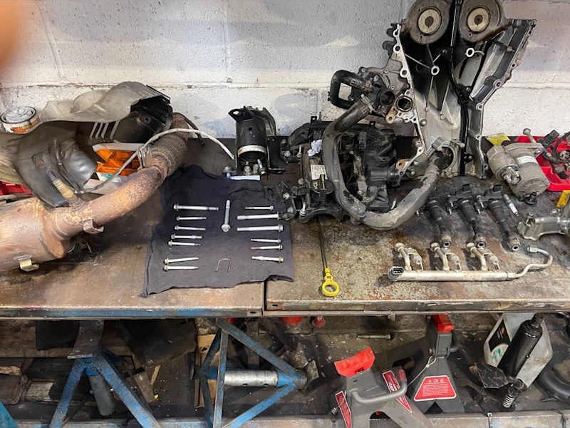 Exhaust section on the workbench